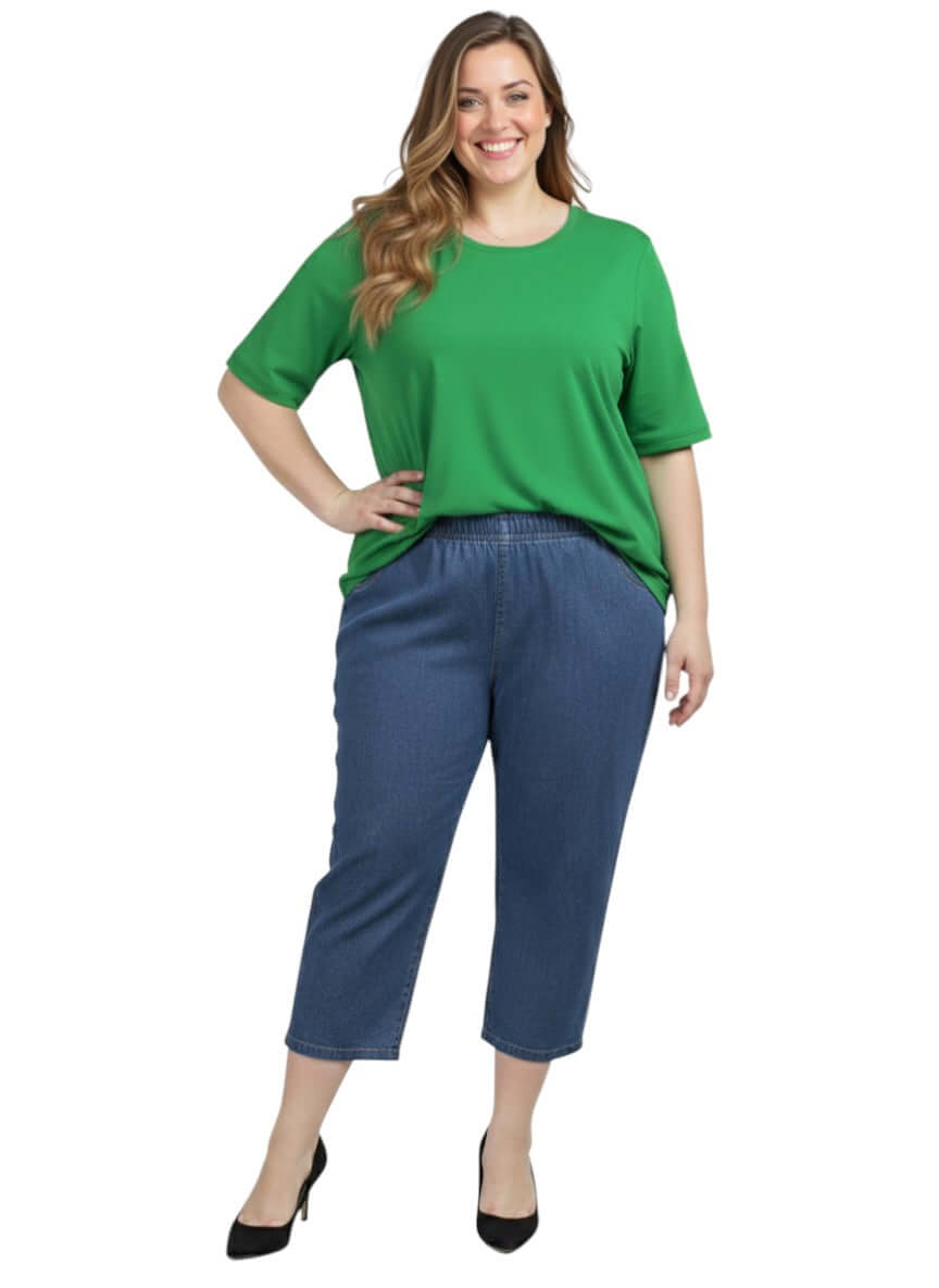 women show a plus size tee in green, Everyday Tee - Green - Cotton Spandex, clothing from dale and wateres size 16-50